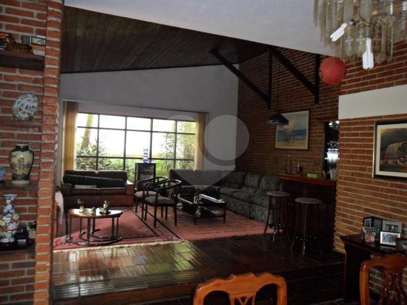 Sobrado à venda com 3 quartos, sendo 1 suíte,  em Vila São Francisco, São Paulo, SP