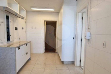 Apartamento à venda com 3 suítes em Vila Mariana, São Paulo, SP