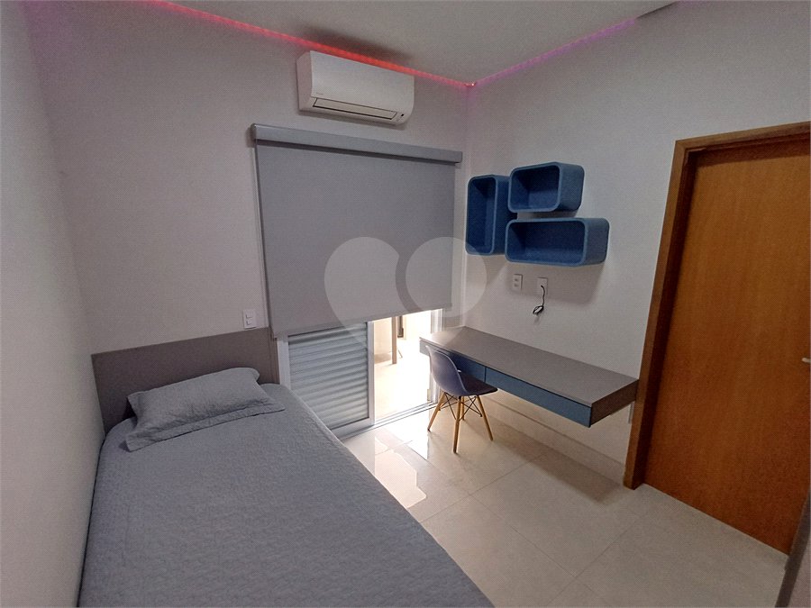 Casa à venda com 3 quartos, sendo 1 suíte, no condomínio Mantova, Indaiatuba - SP