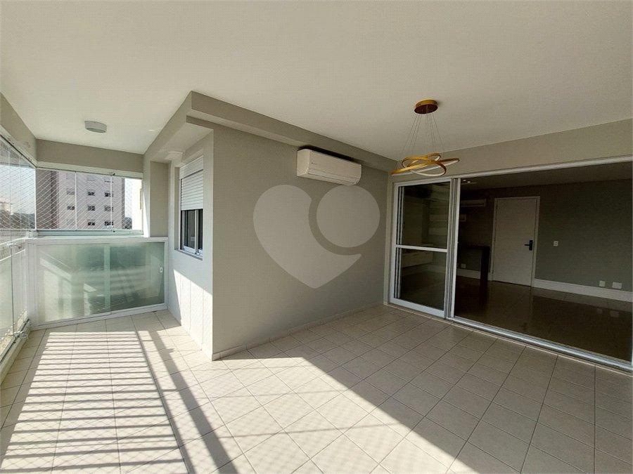 Apartamento à venda com 3 quartos, sendo 1 suíte, em Vila Leopoldina, São Paulo, SP