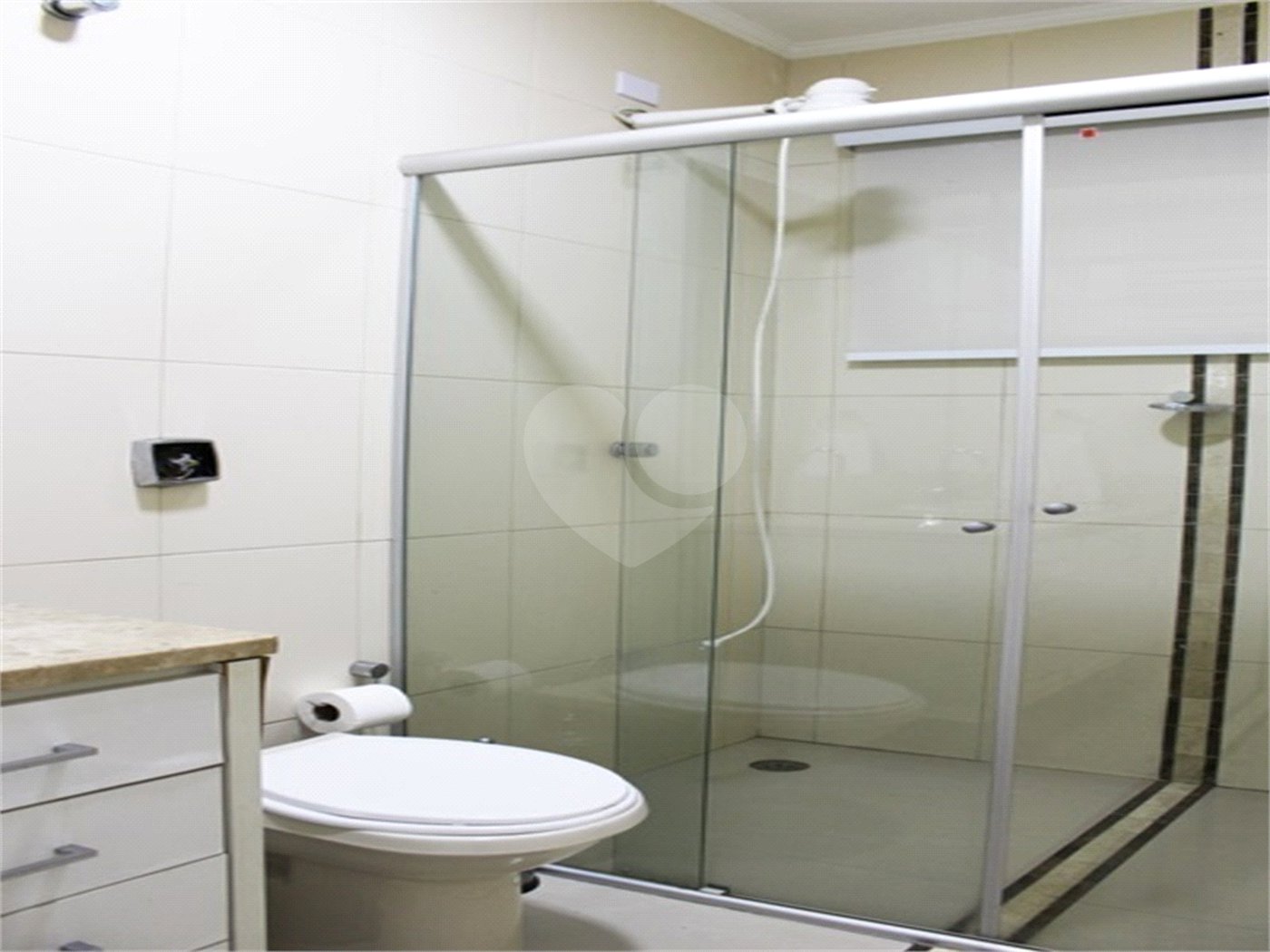 Casa Térrea à venda com 3 quartos, sendo 2 suítes,  em Vila Galvão, Guarulhos, SP
