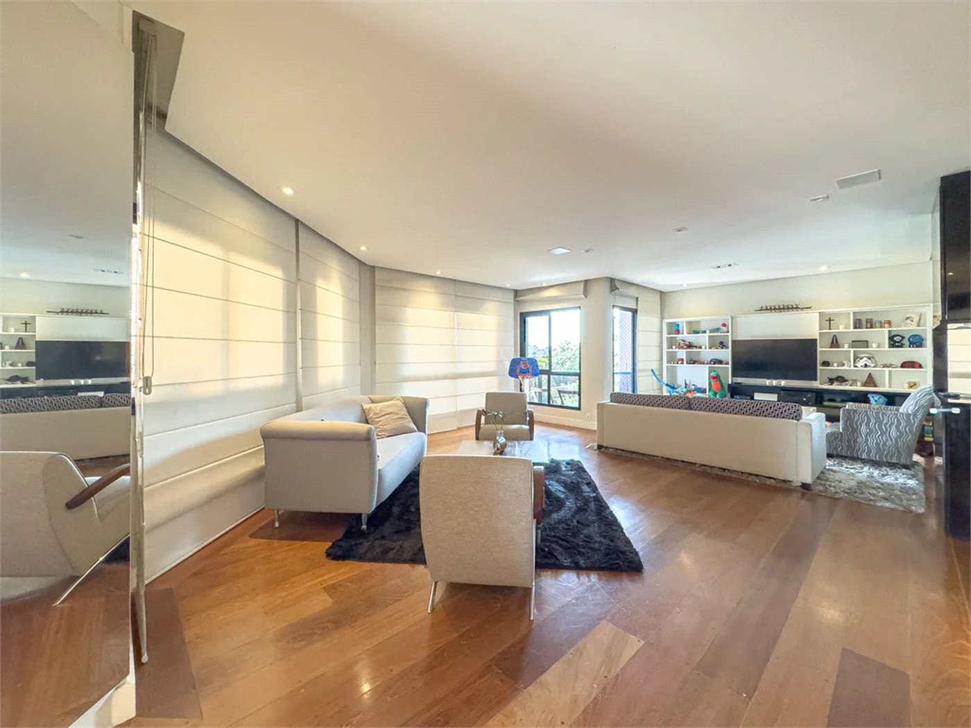 Apartamento à venda com 3 suítes em Sumarezinho, São Paulo, SP