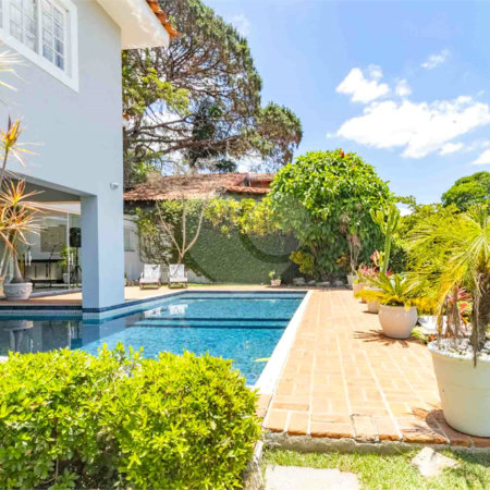 Casa à venda com 7 quartos, sendo 5 suítes,  em Morumbi, São Paulo, SP