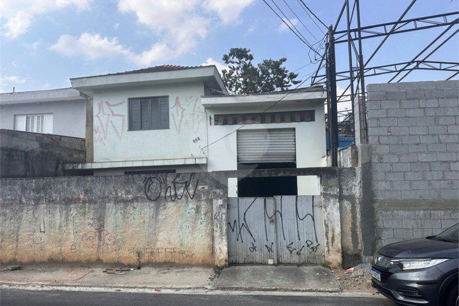 Sobrado à venda com 2 quartos em Vila Zat, São Paulo, SP