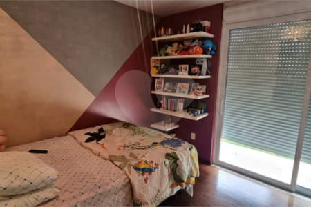 Casa à venda com 5 quartos, sendo 2 suítes, no condomínio Swiss Park, São Bernardo do Campo - SP