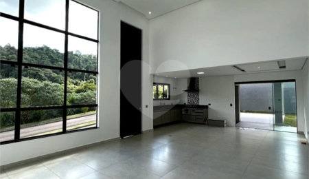 Casa à venda com 3 quartos, sendo 1 suíte,  em Condominio Quintas da Boa Vista, Atibaia, SP