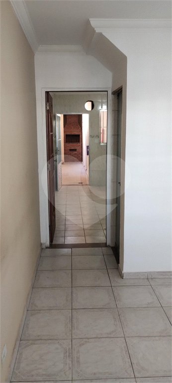 Sobrado à venda com 4 quartos, sendo 1 suíte, em Vila Nivi, São Paulo, SP