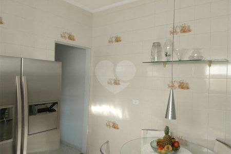 Casa à venda com 3 quartos, sendo 1 suíte, em Jardim Peri, São Paulo, SP