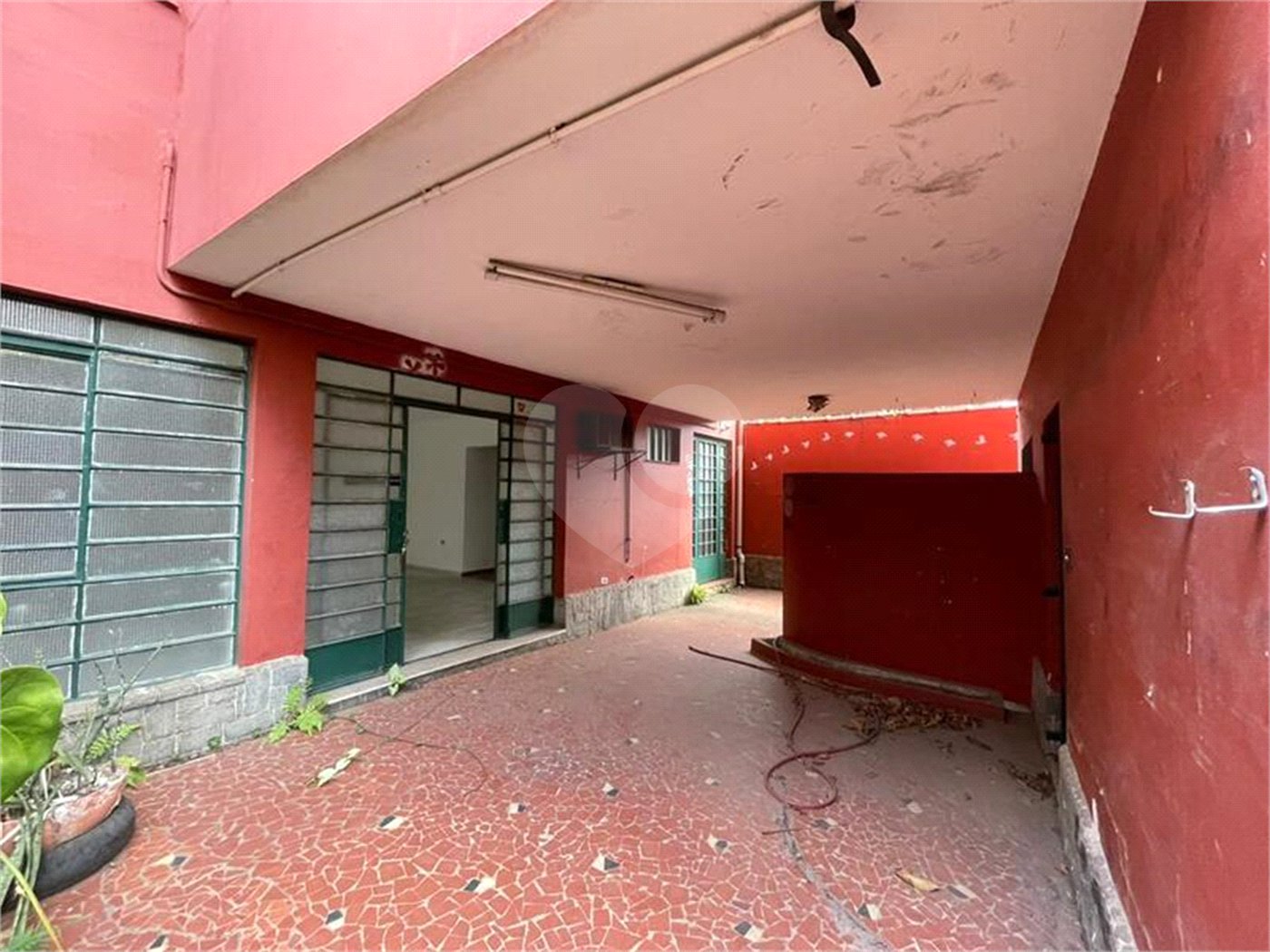 Sobrado à venda com 4 quartos, sendo 1 suíte, em Vila Congonhas, São Paulo, SP