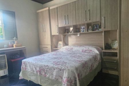 Casa à venda com 4 quartos, sendo 1 suíte, em Jardim Planalto, Salto, SP