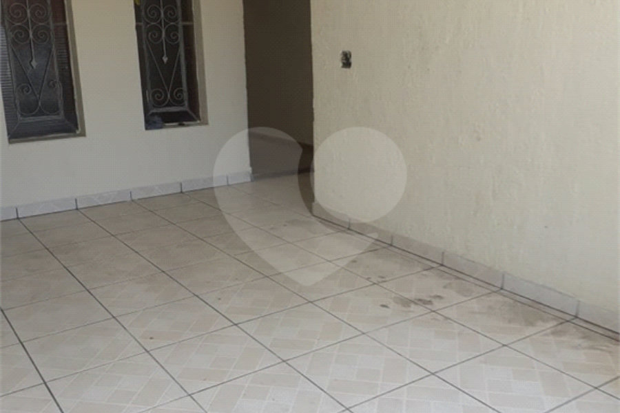 Sobrado à venda com 6 quartos, sendo 1 suíte,  em Jardim Las Vegas, Guarulhos, SP