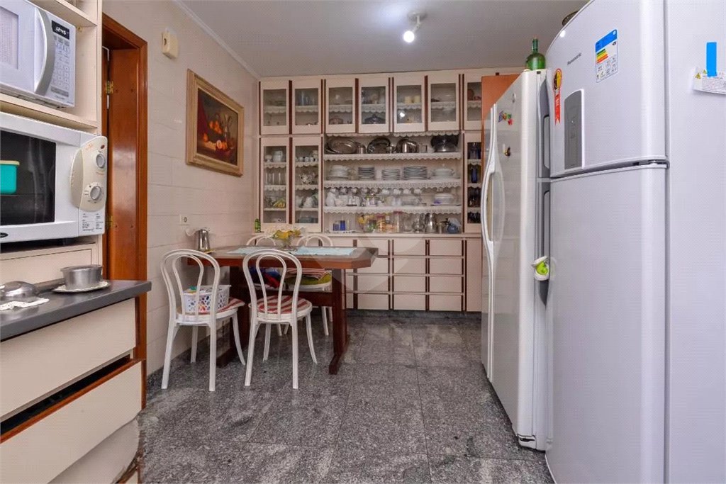 Apartamento à Venda | 474 m2 | 4 suítes | 4 vagas em Santana!