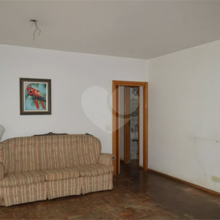 Apartamento à venda com 3 quartos, sendo 1 suíte,  em Vila Mariana, São Paulo, SP