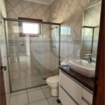 Casa à venda com 4 quartos, sendo 2 suítes, no condomínio Residencial Grape Village, Vinhedo - SP