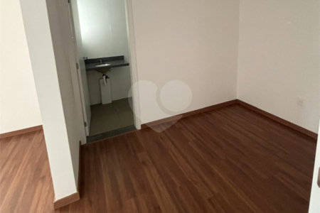 Casa à venda ou para alugar com 3 quartos, sendo 1 suíte,  no condomínio Residencial Villa Flora, Votorantim - SP