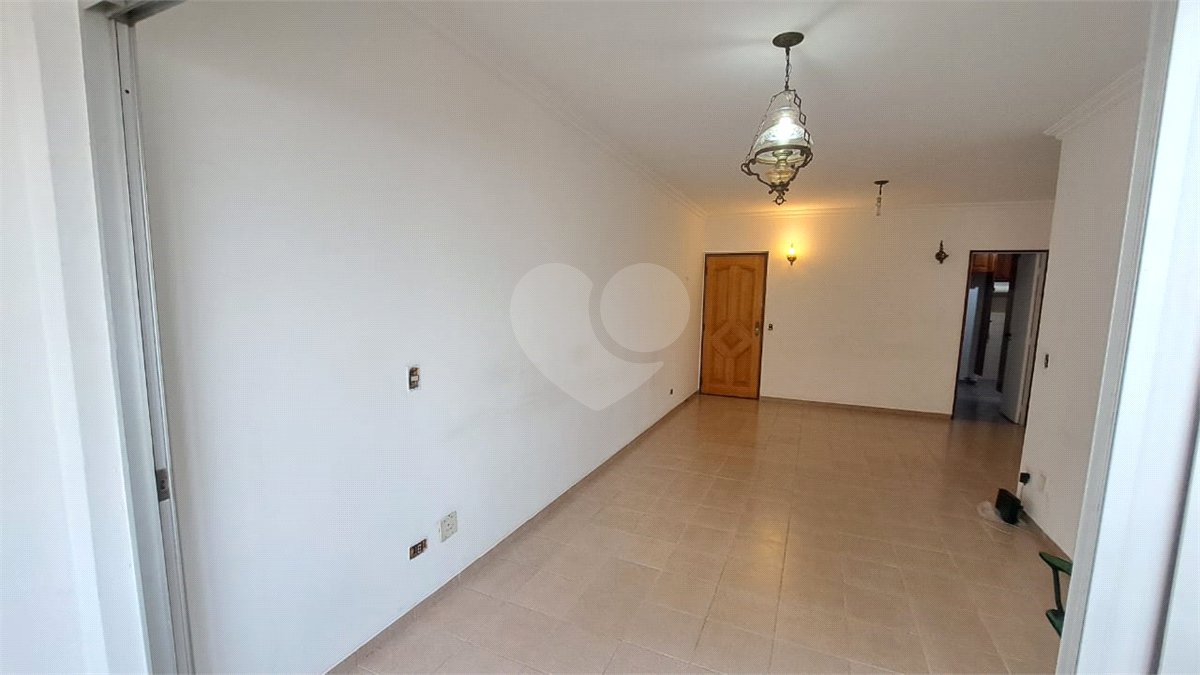 Apartamento à venda com 3 quartos, sendo 1 suíte, em Vila Mariana, São Paulo, SP
