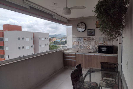 Apartamento à venda com 3 suítes em Pinheirinho, Vinhedo, SP