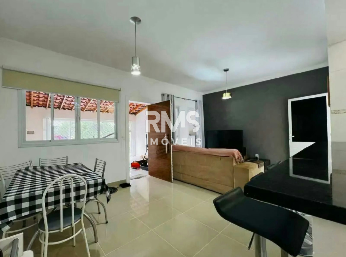 Casa à venda com 3 quartos, sendo 1 suíte,  em São Luiz, Itu, SP