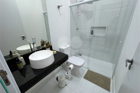 Casa à venda com 3 quartos, sendo 1 suíte, no condomínio Jardim Guarujá, Salto - SP