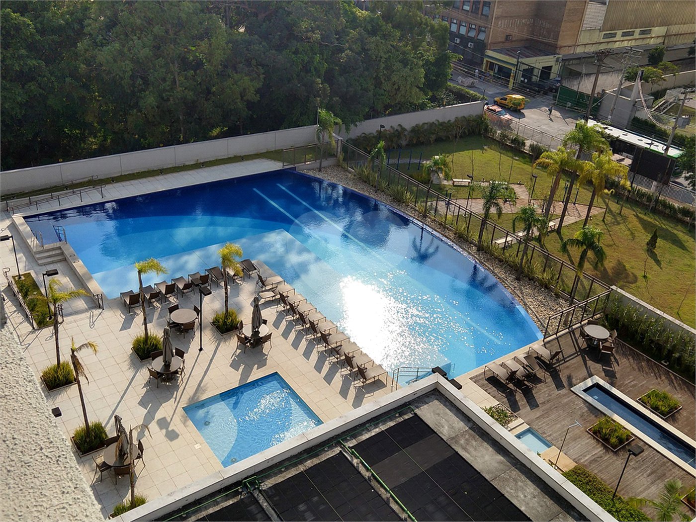 Apartamento à venda com 3 suítes em Vila Anastácio, São Paulo, SP