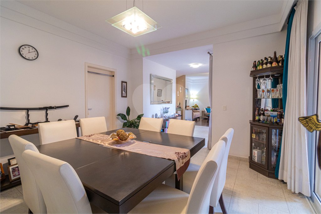 Casa à venda com 4 suítes no condomínio Vila das Acacias, São Paulo - SP