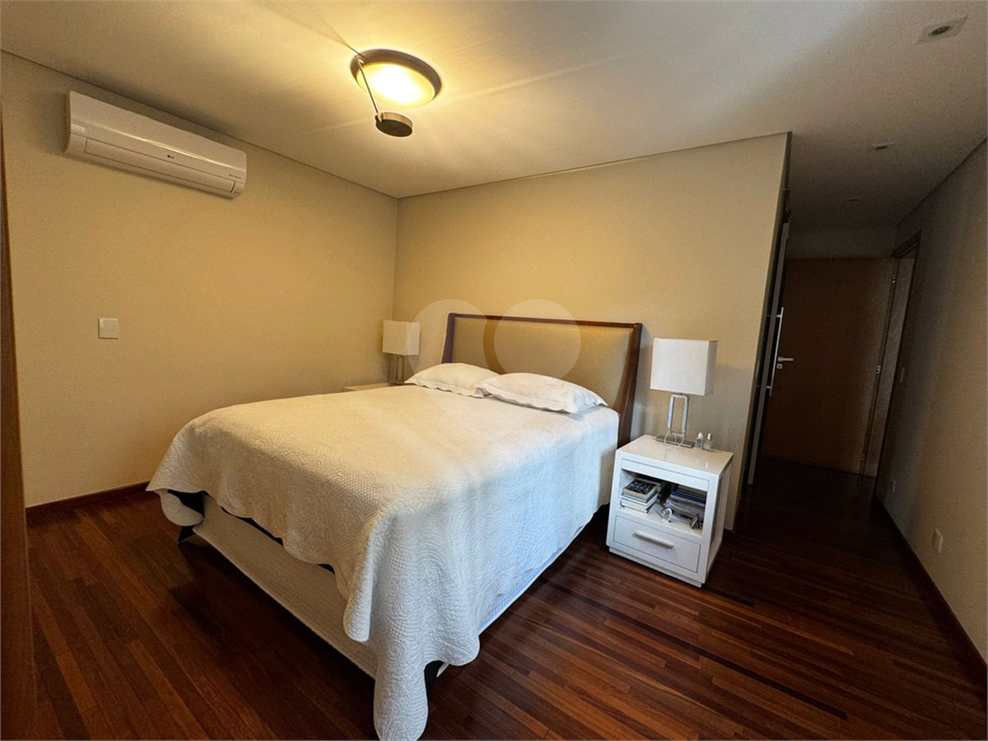 Casa à venda com 4 quartos, sendo 3 suítes, no condomínio Tao, São Paulo - SP