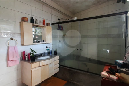 Sobrado à venda com 3 quartos, sendo 1 suíte, em Jardim Regina, São Paulo, SP
