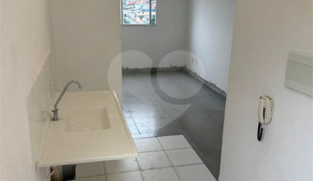 Casa em condomínio à venda com 2 quartos em Jardim Petrópolis, Cotia, SP