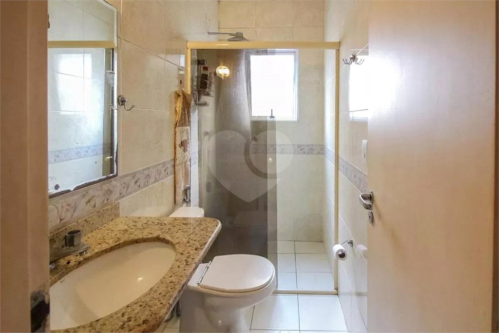 Sobrado à venda com 4 quartos, sendo 2 suítes, em Vila Anglo Brasileira, São Paulo, SP