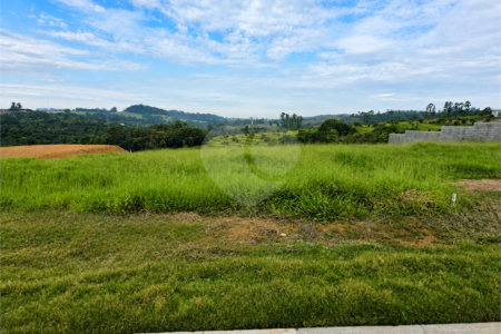 Terreno à venda no condomínio Valle dos Cervos 1, Araçoiaba da Serra - SP