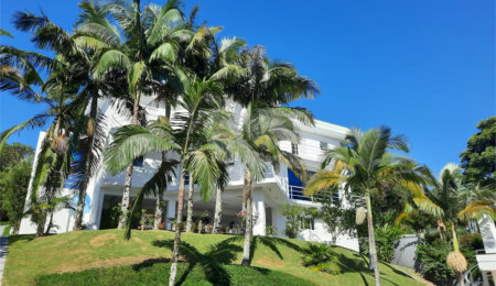 Casa à venda com 6 quartos, sendo 4 suítes,  no condomínio Campos de Mairiporã Gleba 1, Mairiporã - SP