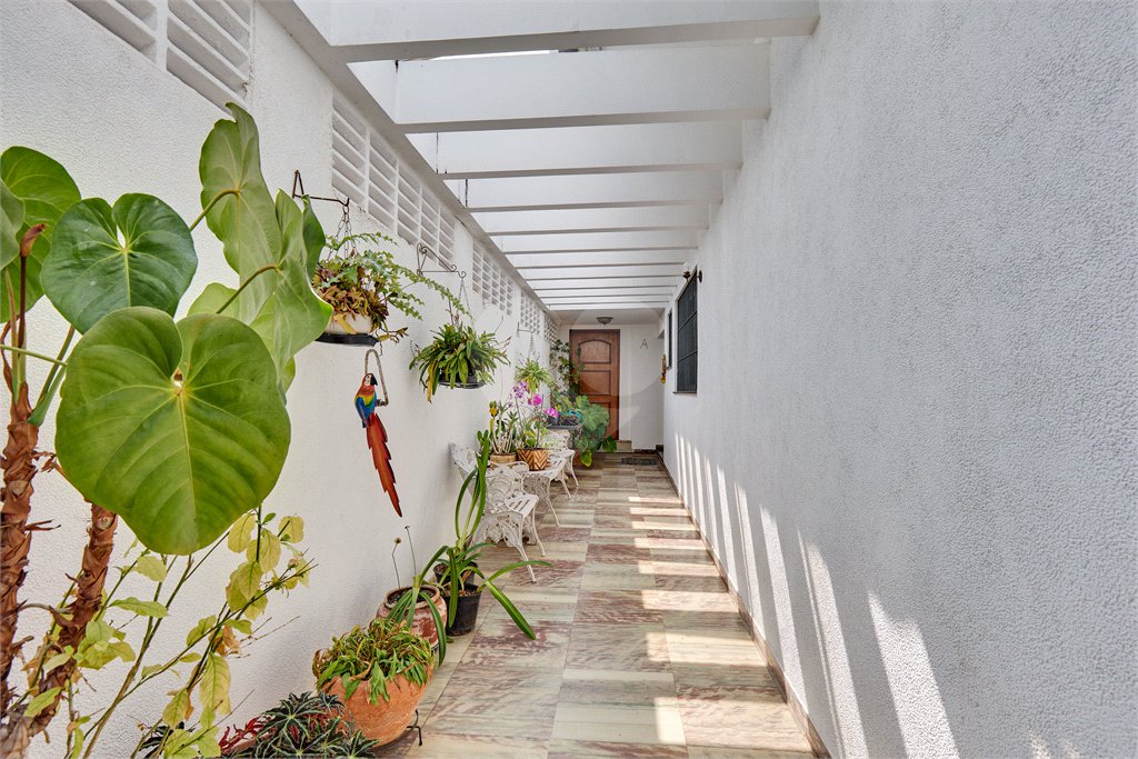 Casa de Vila à venda com 4 quartos, sendo 3 suítes,  em Alto da Boa Vista, São Paulo, SP