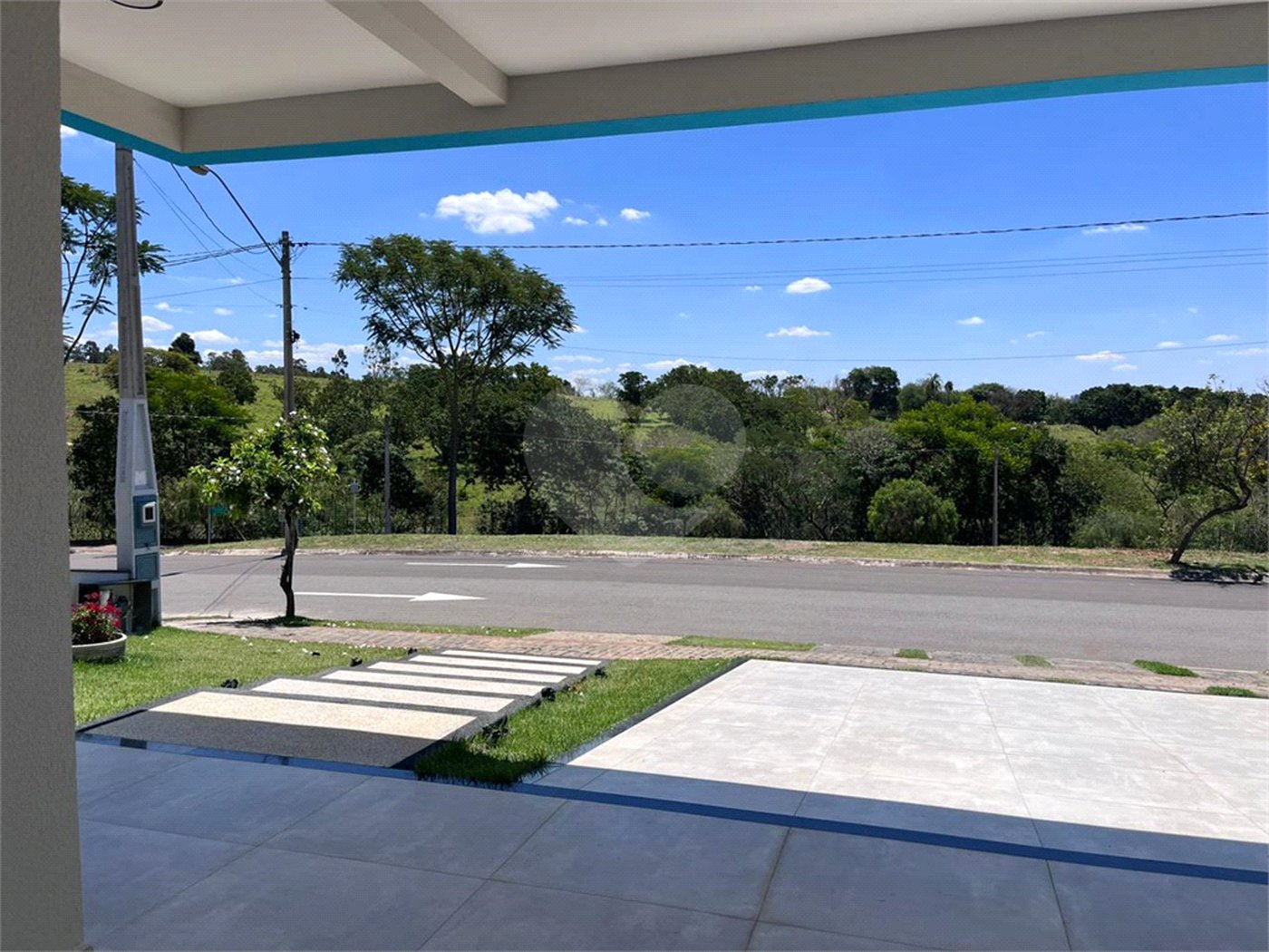 Casa à venda com 3 quartos, sendo 1 suíte, no condomínio Cond Laguna, Indaiatuba - SP