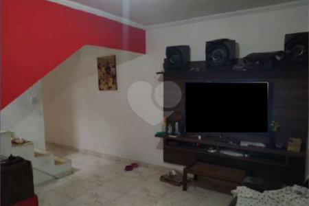 Excelente Sobrado à venda com 335m² e 3 dormitórios, localizado no bairro Jardim Bom Clima.