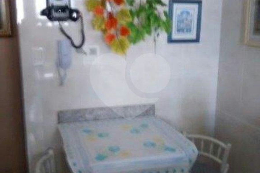 Apartamento à venda com 2 quartos, sendo 1 suíte, em Vila Tupi, Praia Grande, SP