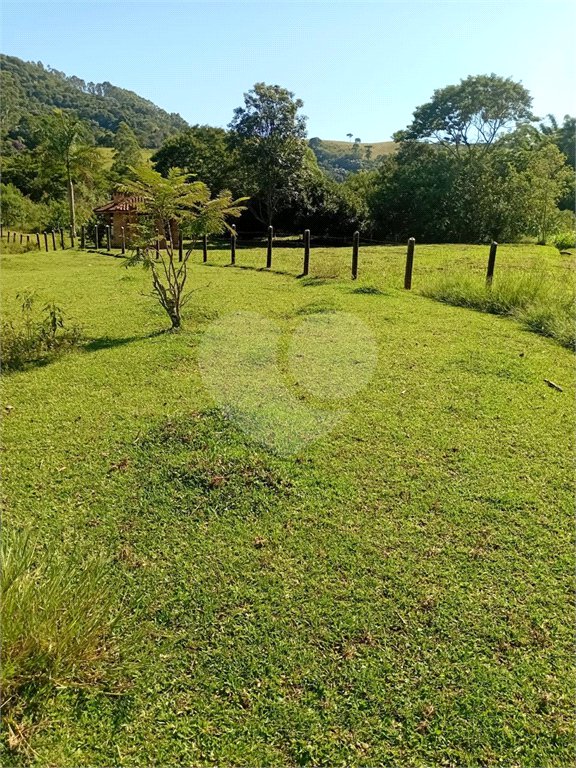 Sítio à venda com 2 quartos em Área Rural de Lagoinha, Lagoinha, SP