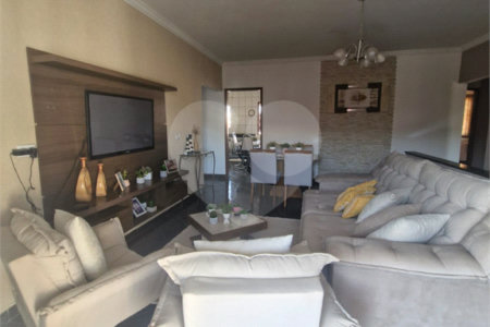 Casa à venda com 4 quartos, sendo 1 suíte, em Jardim Planalto, Salto, SP
