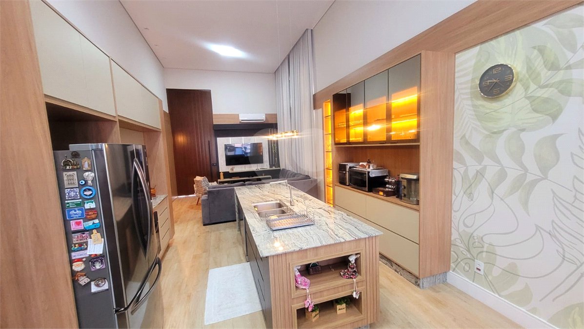 Casa à venda com 4 suítes no condomínio Sta Morriz, Campinas - SP