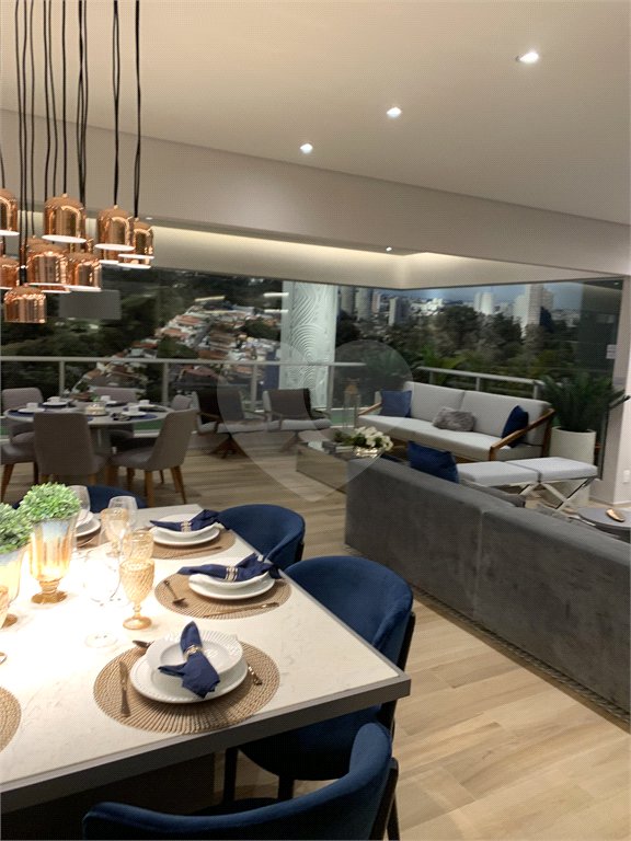 Apartamento à venda com 3 quartos, sendo 1 suíte,  em Vila Sofia, São Paulo, SP