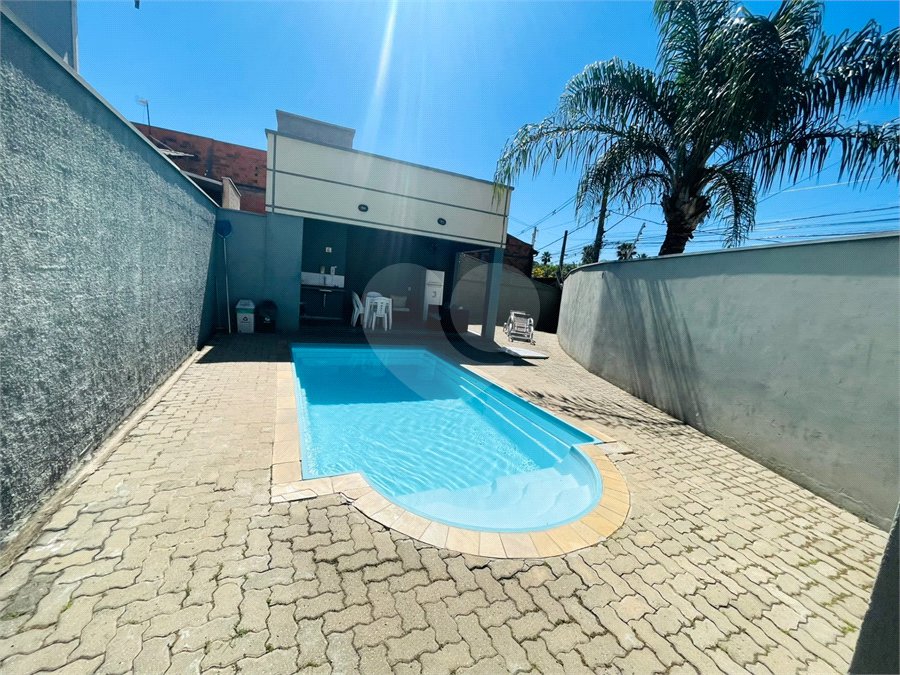 Casa à venda com 2 quartos no condomínio Villa Itália, Vinhedo - SP