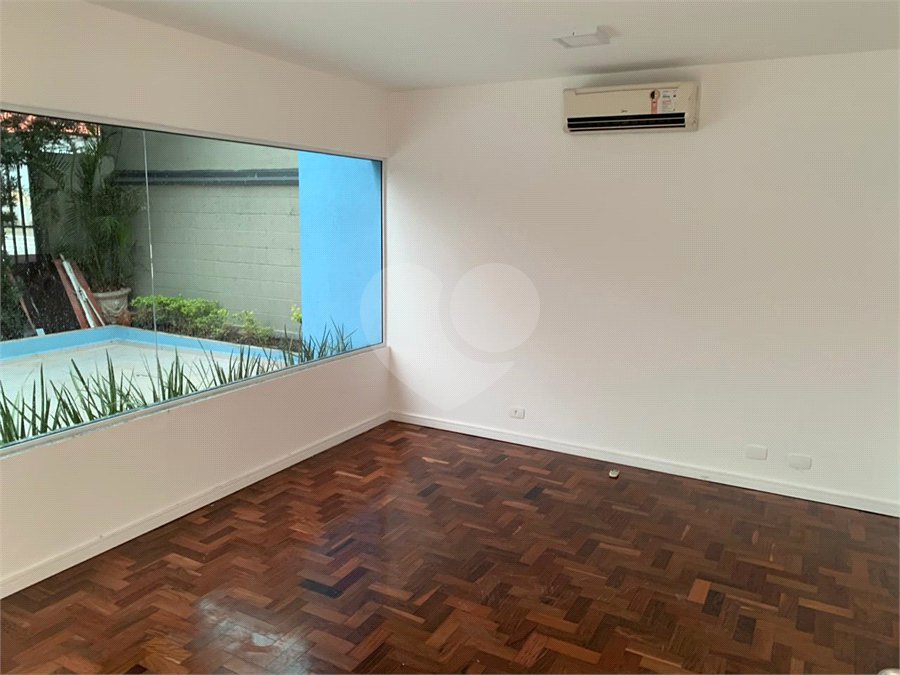 Sobrado à venda ou para alugar com 7 quartos, sendo 3 suítes, em Vila Mariana, São Paulo, SP