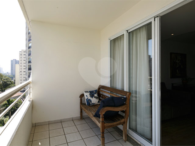 Apartamento à venda com 3 quartos, sendo 1 suíte,  em Chácara Santo Antônio, São Paulo, SP