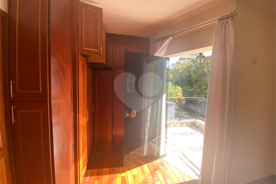 Sobrado à venda com 3 quartos, sendo 1 suíte, em Tremembé, São Paulo, SP