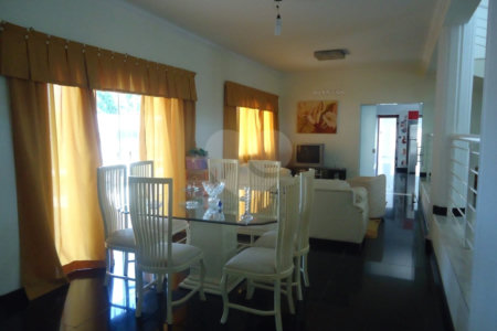Casa à venda com 6 quartos, sendo 4 suítes,  no condomínio Monte Belo, Salto - SP