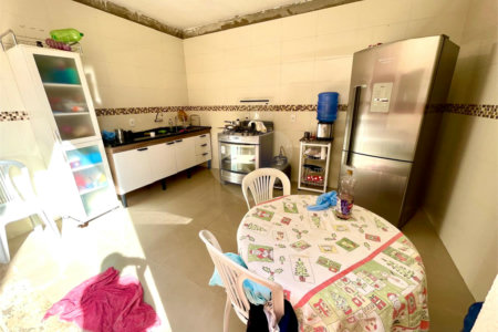 Sobrado à venda com 4 quartos, sendo 1 suíte, em Jardim Santa Bárbara, Sorocaba, SP