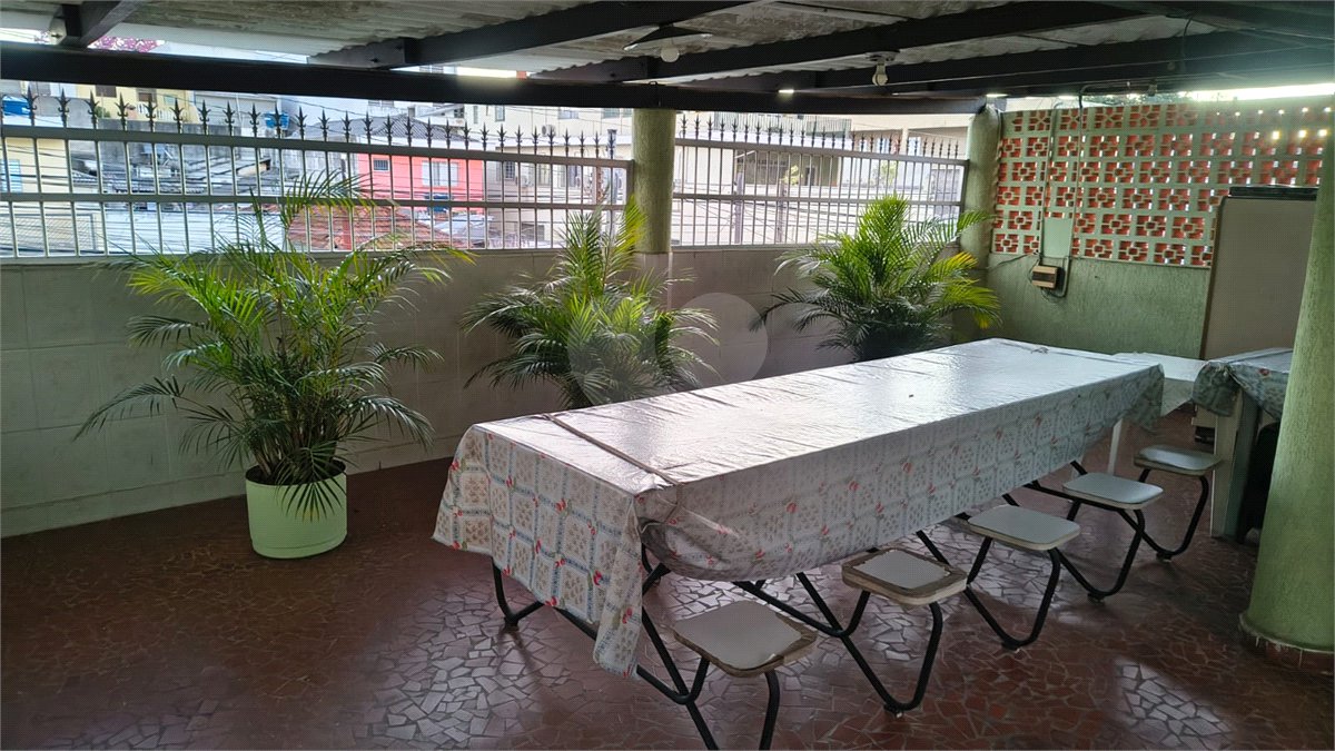 Terreno à venda com 6 quartos em Parque Peruche, São Paulo, SP