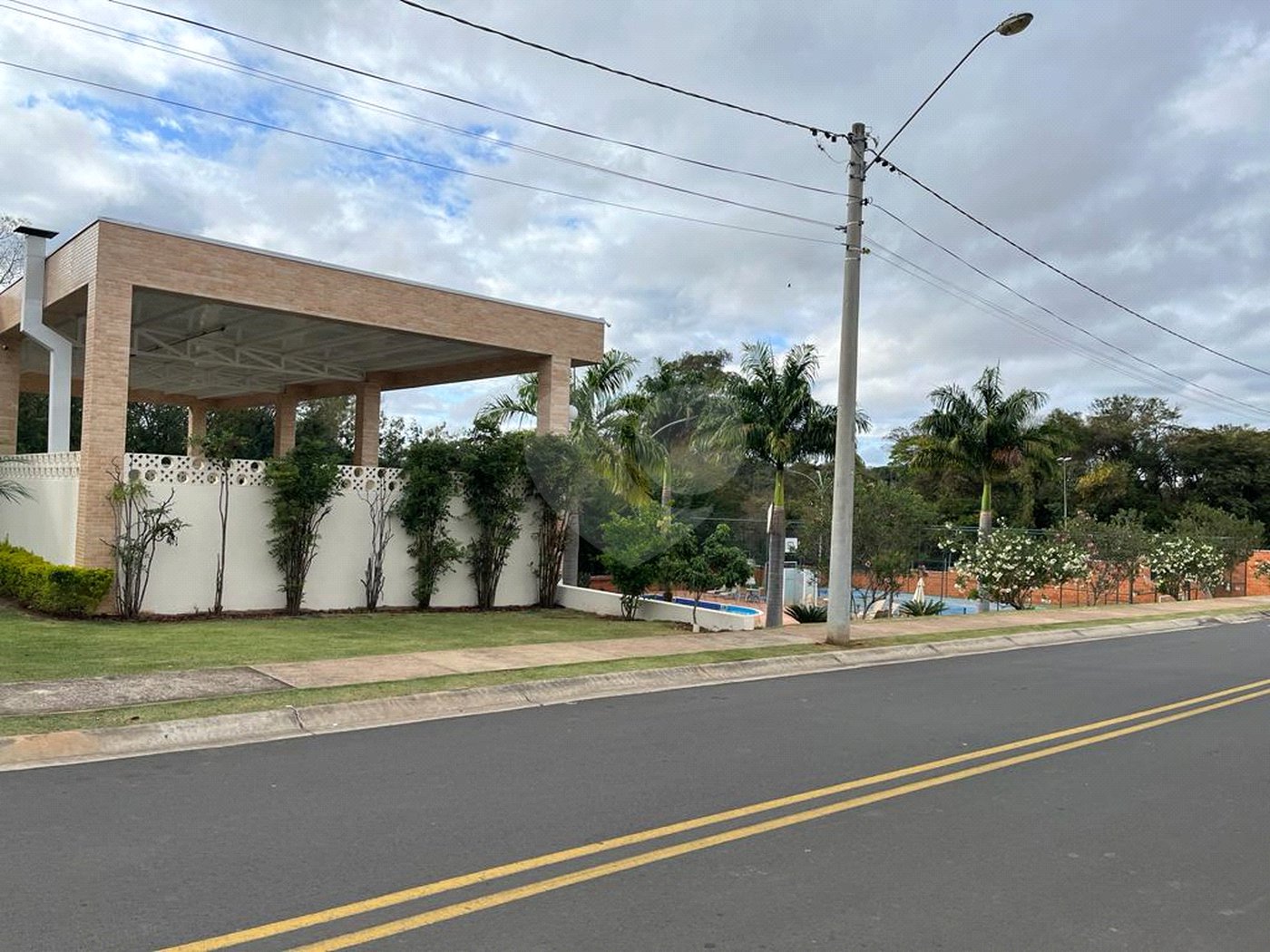 Casa à venda com 3 suítes no condomínio Village Moutonnée, Salto - SP