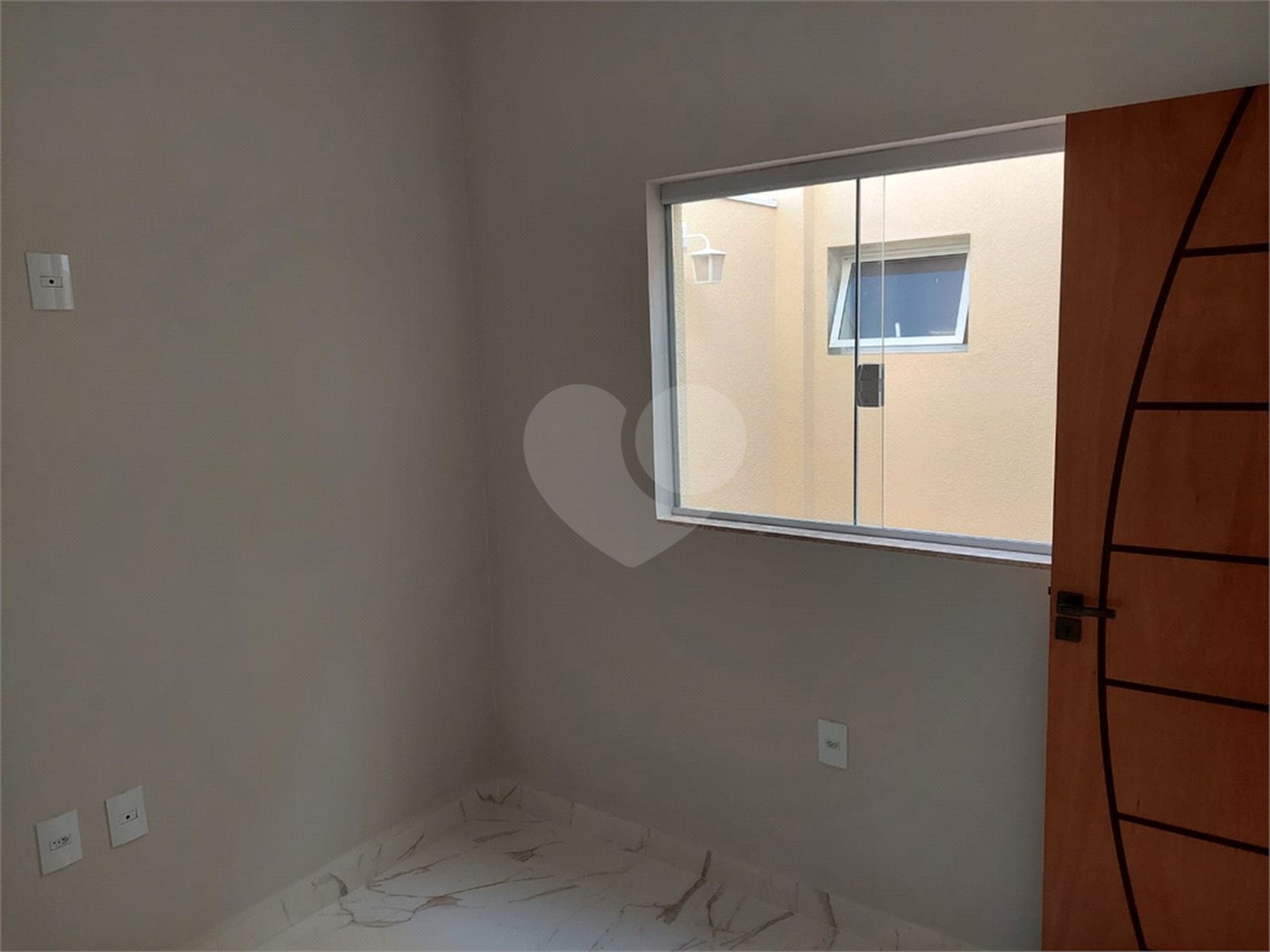 Casa à venda com 3 quartos, sendo 1 suíte,  no condomínio Horto Florestal Villagio, Sorocaba - SP