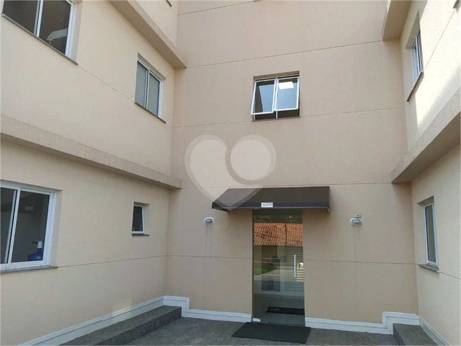 Apartamento à venda com 2 quartos em Jardim Maria Trindade, São Roque, SP