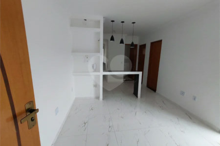 Apartamento à venda com 2 quartos e 1 vaga na Vila Nova Bonsucesso